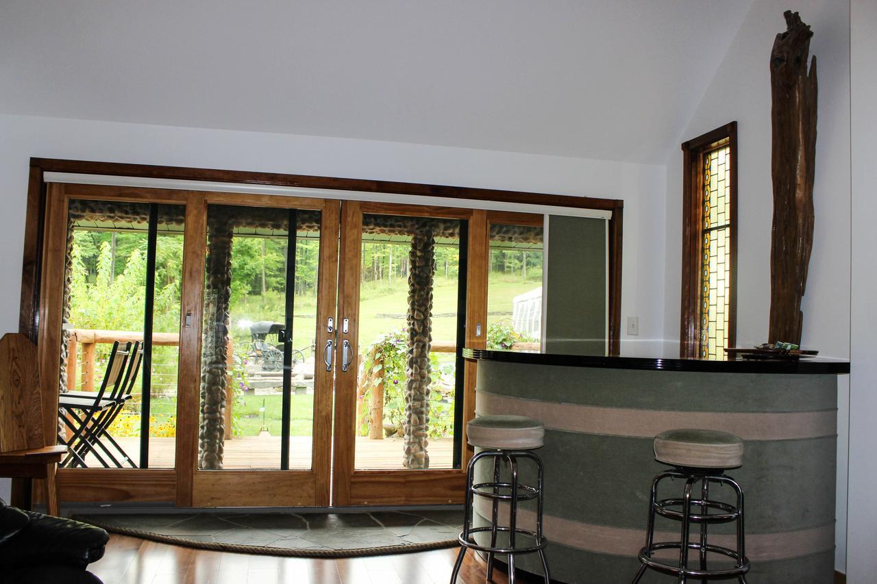 New Park Retreat Hotel Ithaca Exterior foto