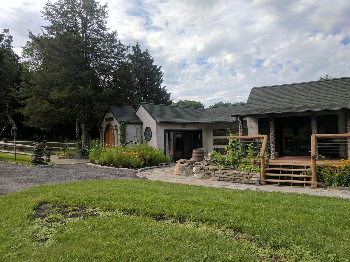 New Park Retreat Hotel Ithaca Exterior foto